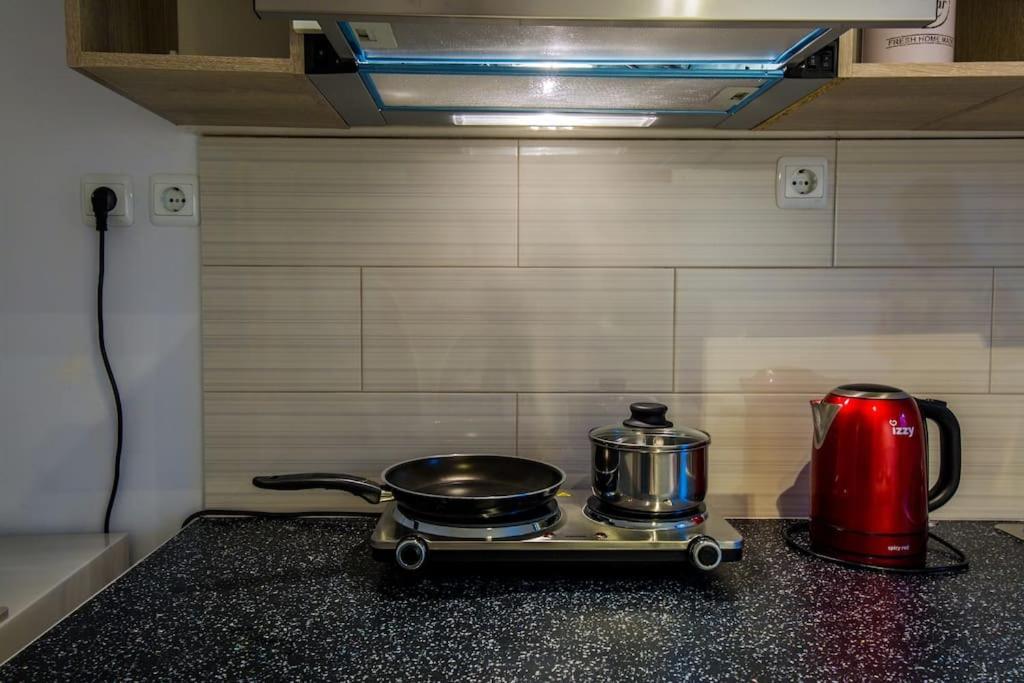2 Bedrooms Apartment Close To Metro Dafni In Athen Eksteriør billede